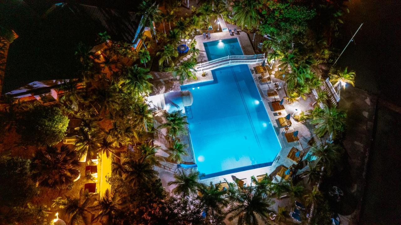 Hotel Cocoliso Island Resort Isla Grande  Eksteriør billede